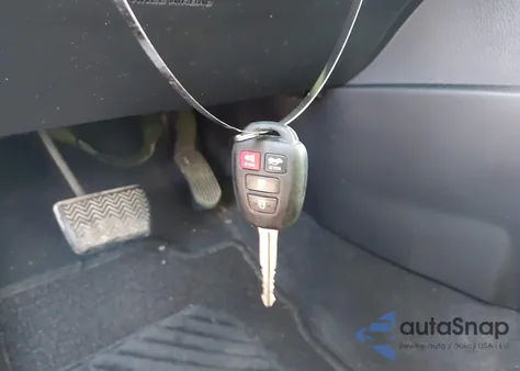 2014 Toyota Corolla S Plus z USA, uszkodzony, nr VIN 2T1BURHE5EC067546